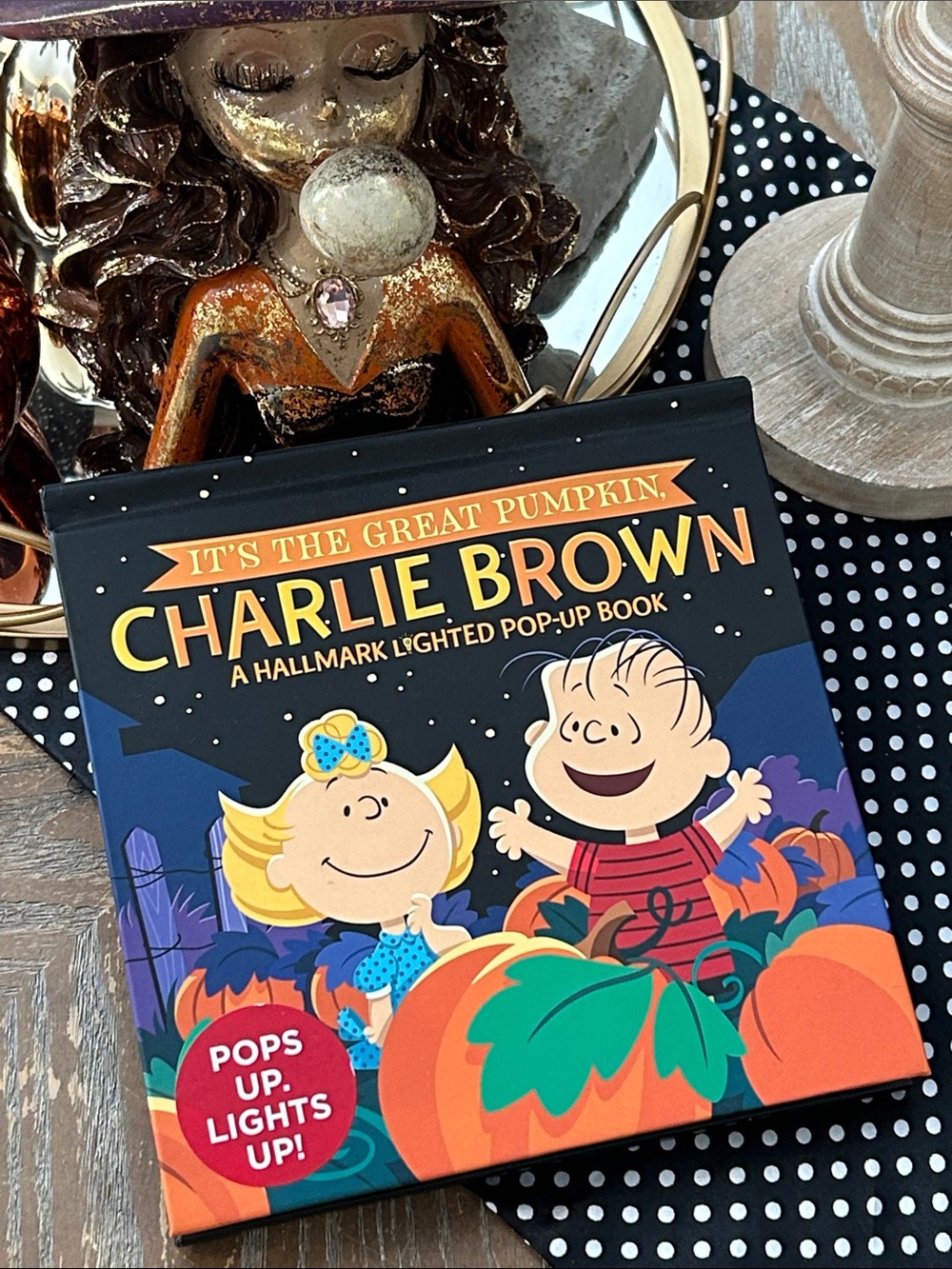 NEW! LIGHTED Peanuts It’s the Great Pumpkin Charlie Brown Pop-Up Holiday Book